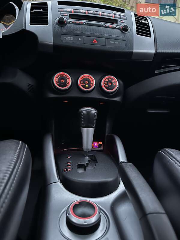 Внедорожник / Кроссовер Mitsubishi Outlander XL 2007 в Киеве фото 34 Внедорожник / Кроссовер Mitsubishi Outlander XL 2007 в Киеве