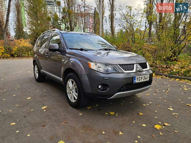 Позашляховик / Кросовер Mitsubishi Outlander XL 2007 в Дніпрі