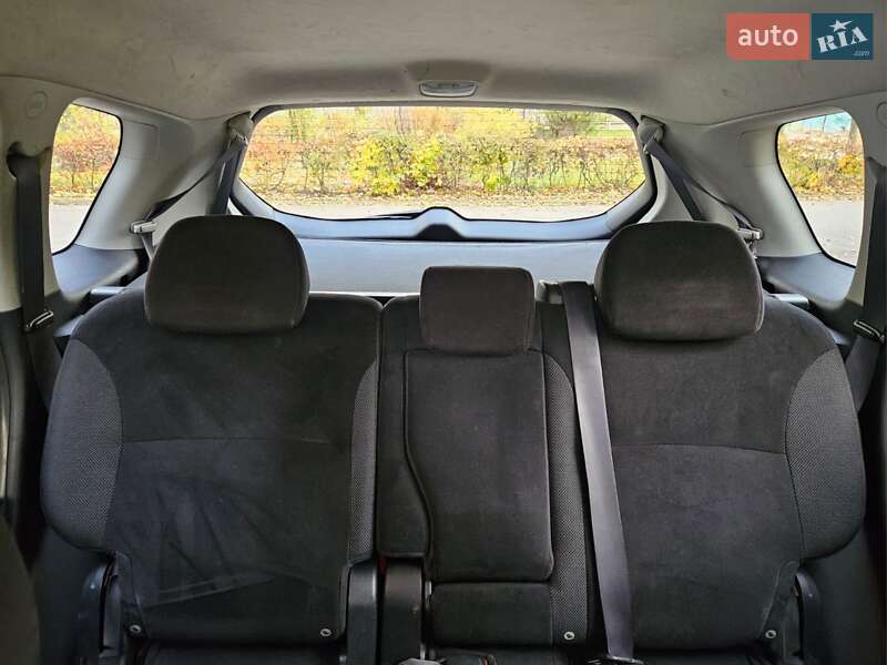 Позашляховик / Кросовер Mitsubishi Outlander XL 2007 в Дніпрі