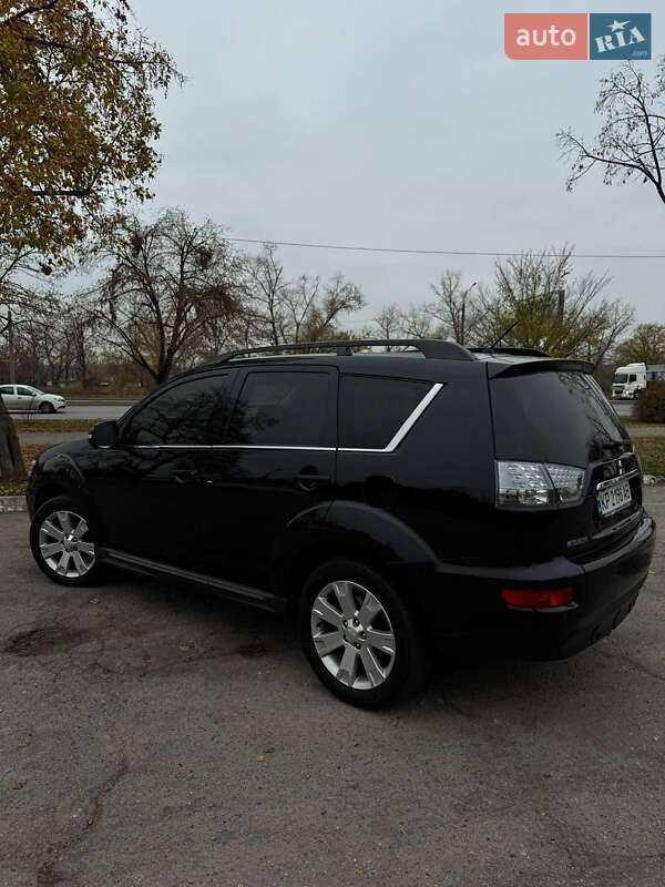 Позашляховик / Кросовер Mitsubishi Outlander XL 2011 в Запоріжжі фото 7 Позашляховик / Кросовер Mitsubishi Outlander XL 2011 в Запоріжжі