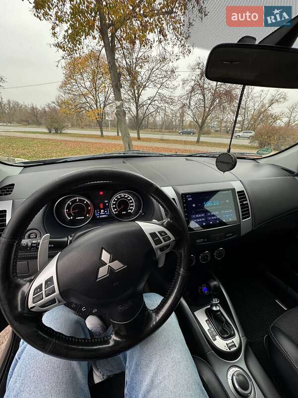 Позашляховик / Кросовер Mitsubishi Outlander XL 2011 в Запоріжжі фото 9 Позашляховик / Кросовер Mitsubishi Outlander XL 2011 в Запоріжжі