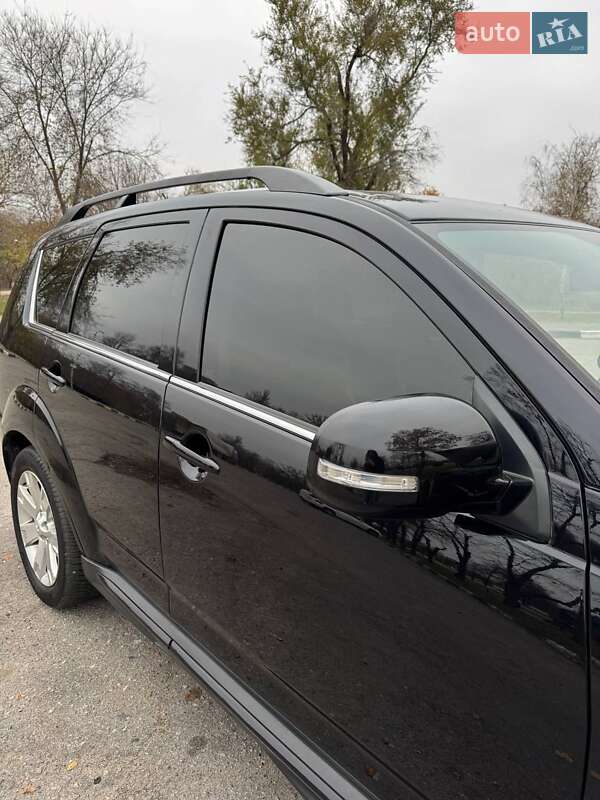 Позашляховик / Кросовер Mitsubishi Outlander XL 2011 в Запоріжжі фото 14 Позашляховик / Кросовер Mitsubishi Outlander XL 2011 в Запоріжжі