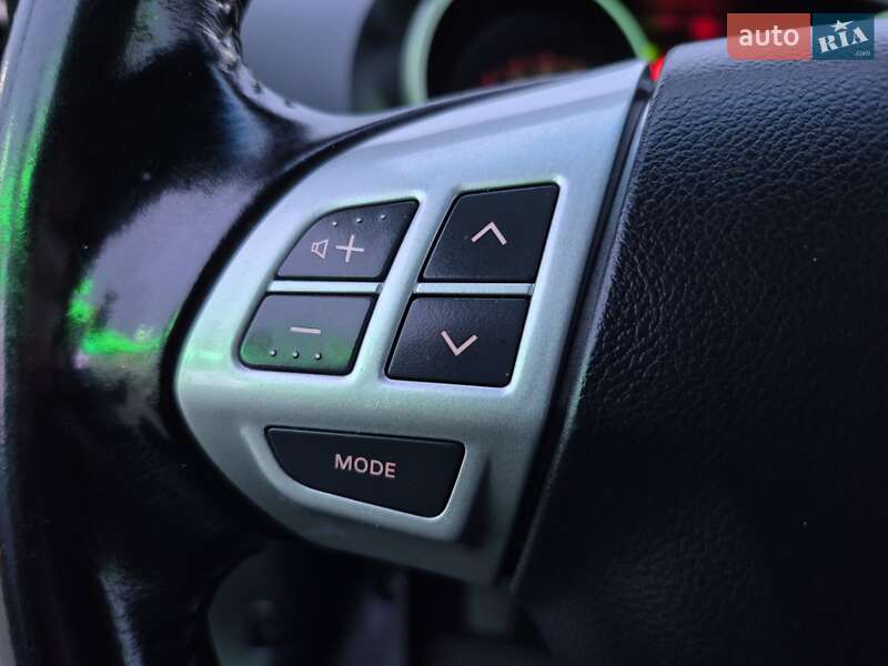 Позашляховик / Кросовер Mitsubishi Outlander XL 2007 в Одесі фото 43 Позашляховик / Кросовер Mitsubishi Outlander XL 2007 в Одесі