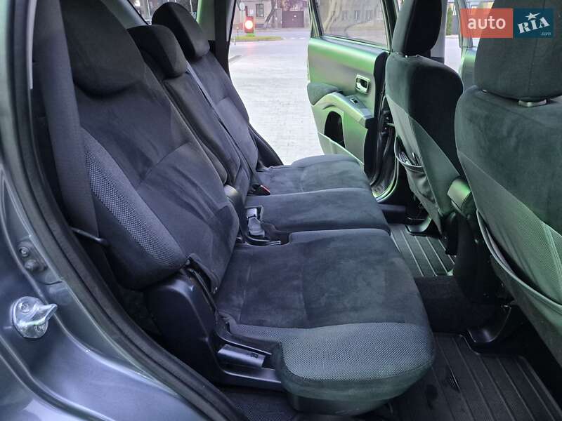 Позашляховик / Кросовер Mitsubishi Outlander XL 2007 в Одесі фото 53 Позашляховик / Кросовер Mitsubishi Outlander XL 2007 в Одесі
