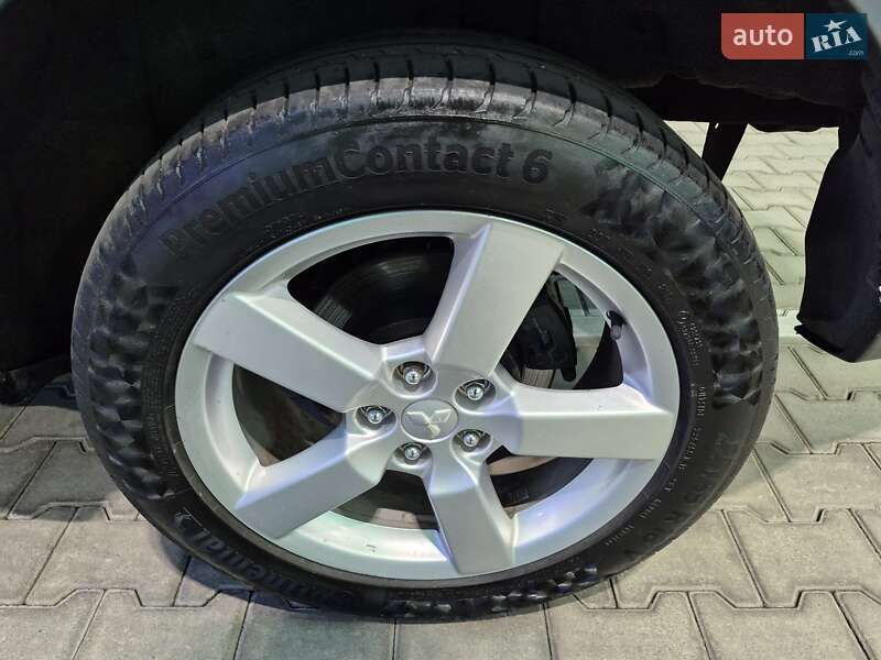 Позашляховик / Кросовер Mitsubishi Outlander XL 2007 в Одесі фото 66 Позашляховик / Кросовер Mitsubishi Outlander XL 2007 в Одесі