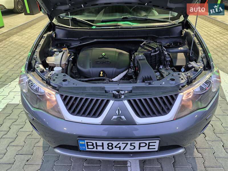 Позашляховик / Кросовер Mitsubishi Outlander XL 2007 в Одесі фото 71 Позашляховик / Кросовер Mitsubishi Outlander XL 2007 в Одесі