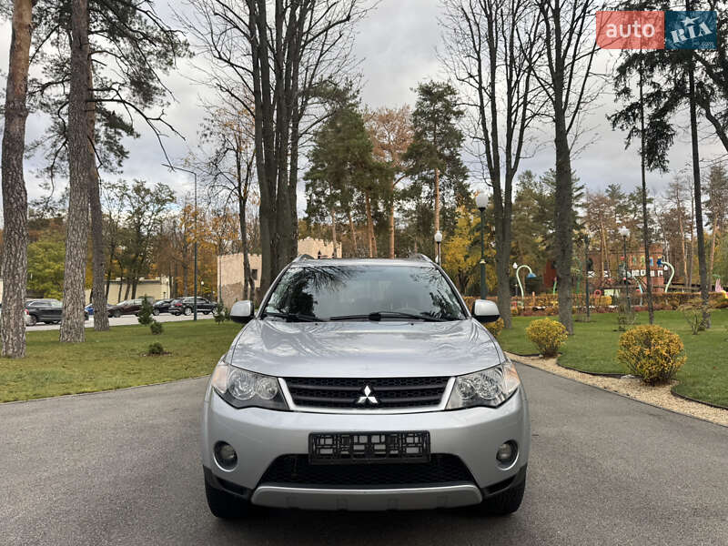 Внедорожник / Кроссовер Mitsubishi Outlander XL 2008 в Харькове