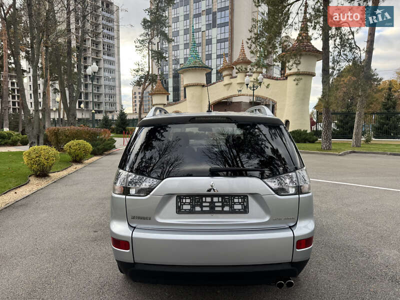 Внедорожник / Кроссовер Mitsubishi Outlander XL 2008 в Харькове