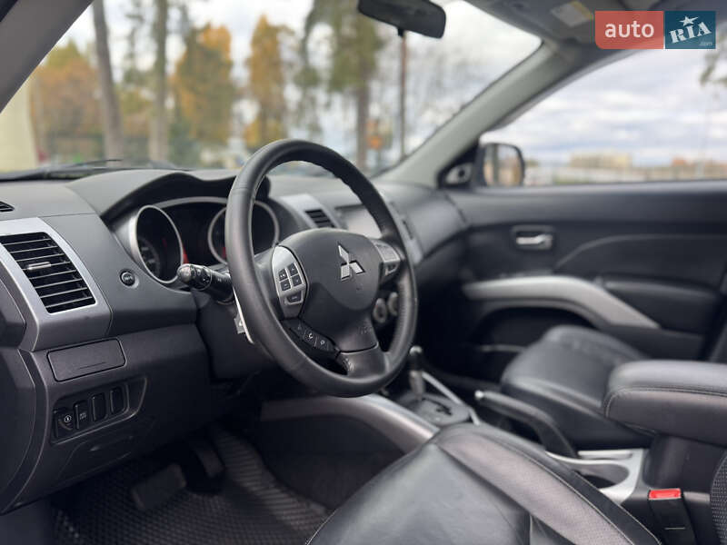 Внедорожник / Кроссовер Mitsubishi Outlander XL 2008 в Харькове