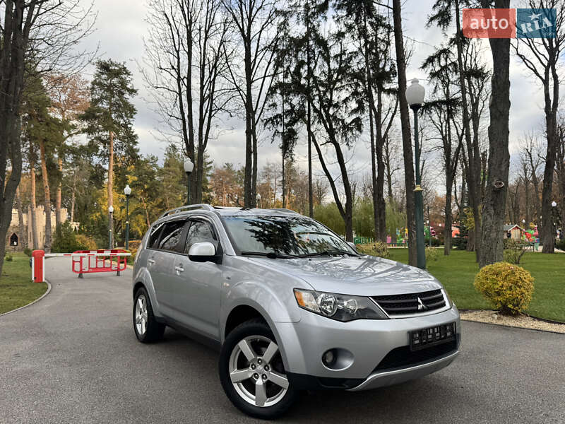 Внедорожник / Кроссовер Mitsubishi Outlander XL 2008 в Харькове