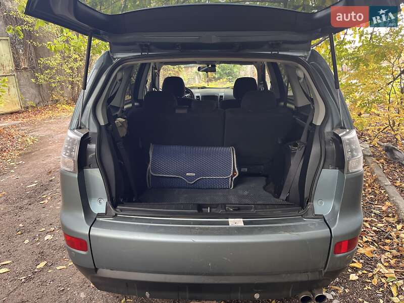 Внедорожник / Кроссовер Mitsubishi Outlander XL 2008 в Одессе фото 3 Внедорожник / Кроссовер Mitsubishi Outlander XL 2008 в Одессе