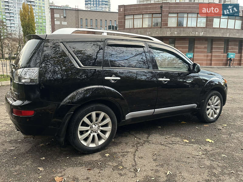 Позашляховик / Кросовер Mitsubishi Outlander XL 2007 в Одесі