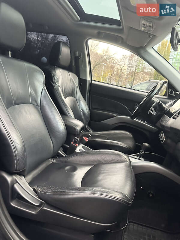 Позашляховик / Кросовер Mitsubishi Outlander XL 2007 в Одесі