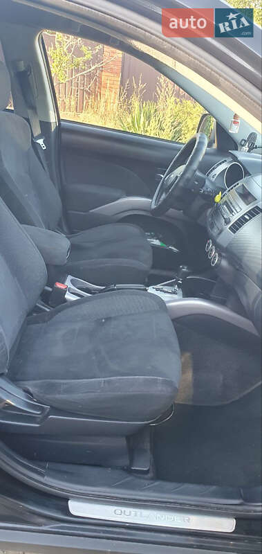 Внедорожник / Кроссовер Mitsubishi Outlander XL 2008 в Беляевке