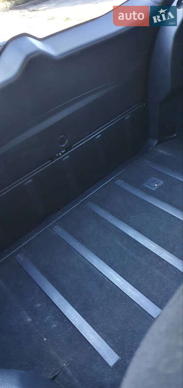 Внедорожник / Кроссовер Mitsubishi Outlander XL 2008 в Беляевке