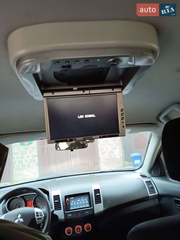 Внедорожник / Кроссовер Mitsubishi Outlander XL 2008 в Ужгороде фото 11 Внедорожник / Кроссовер Mitsubishi Outlander XL 2008 в Ужгороде