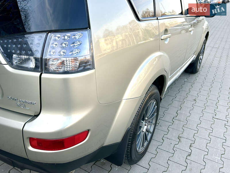 Внедорожник / Кроссовер Mitsubishi Outlander XL 2008 в Белой Церкви