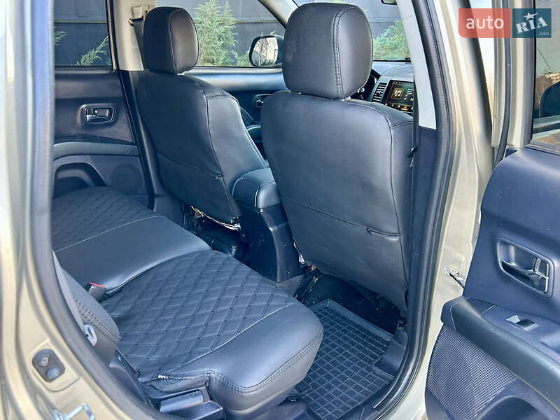 Внедорожник / Кроссовер Mitsubishi Outlander XL 2008 в Белой Церкви