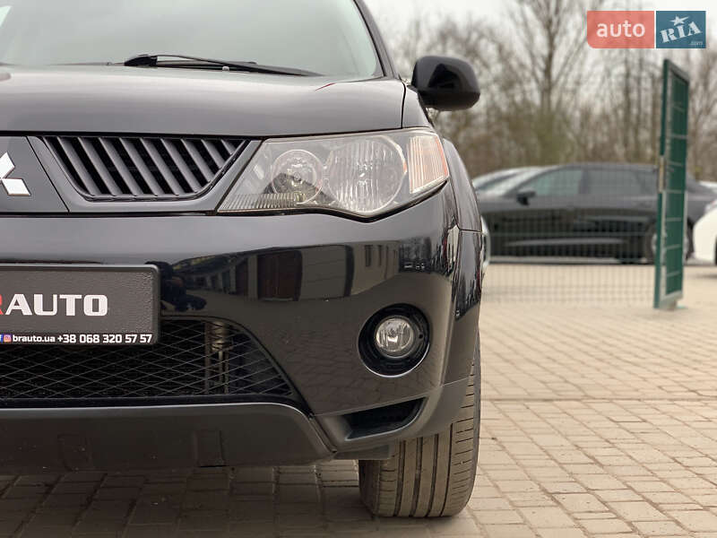 Позашляховик / Кросовер Mitsubishi Outlander XL 2009 в Бердичеві фото 10 Позашляховик / Кросовер Mitsubishi Outlander XL 2009 в Бердичеві