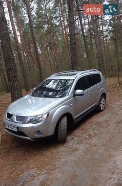 Внедорожник / Кроссовер Mitsubishi Outlander XL 2008 в Нежине
