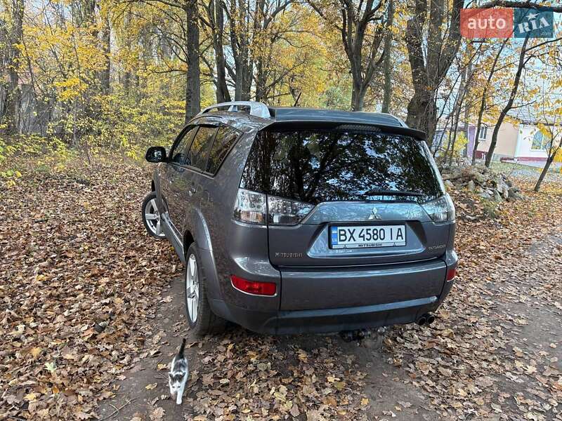 Позашляховик / Кросовер Mitsubishi Outlander XL 2008 в Мурованих Курилівцях фото 6 Позашляховик / Кросовер Mitsubishi Outlander XL 2008 в Мурованих Курилівцях