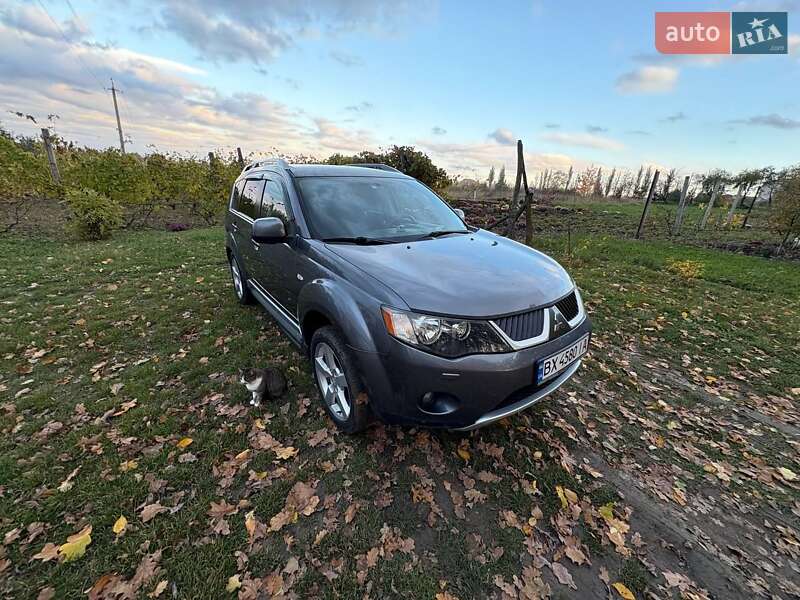 Позашляховик / Кросовер Mitsubishi Outlander XL 2008 в Мурованих Курилівцях фото 12 Позашляховик / Кросовер Mitsubishi Outlander XL 2008 в Мурованих Курилівцях