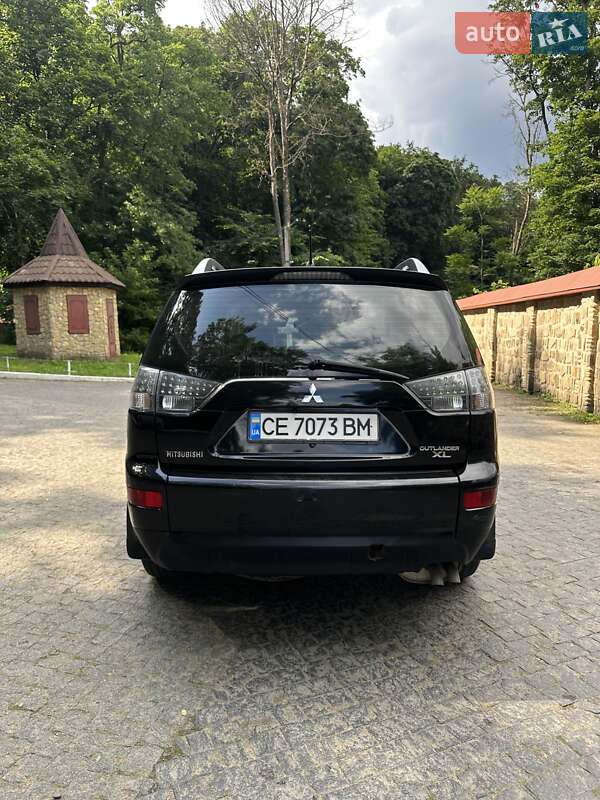 Позашляховик / Кросовер Mitsubishi Outlander XL 2007 в Чернівцях