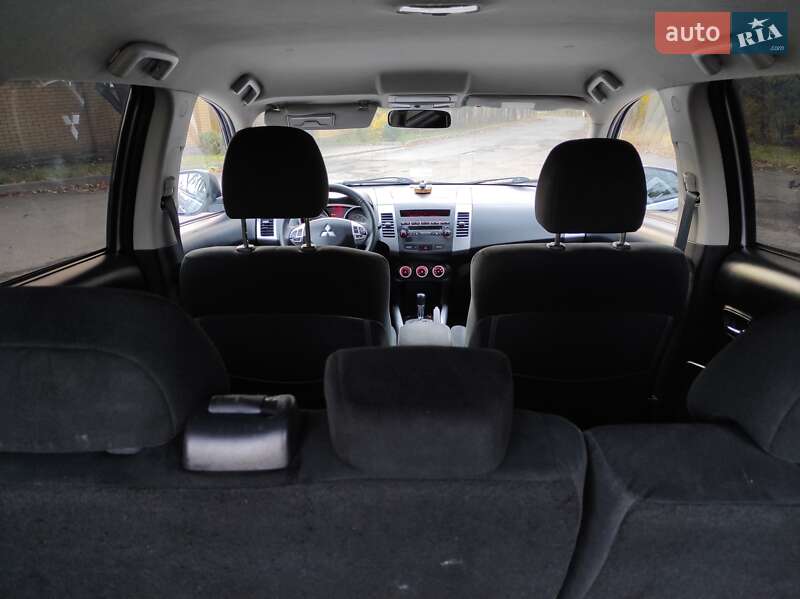 Внедорожник / Кроссовер Mitsubishi Outlander XL 2007 в Хмельницком