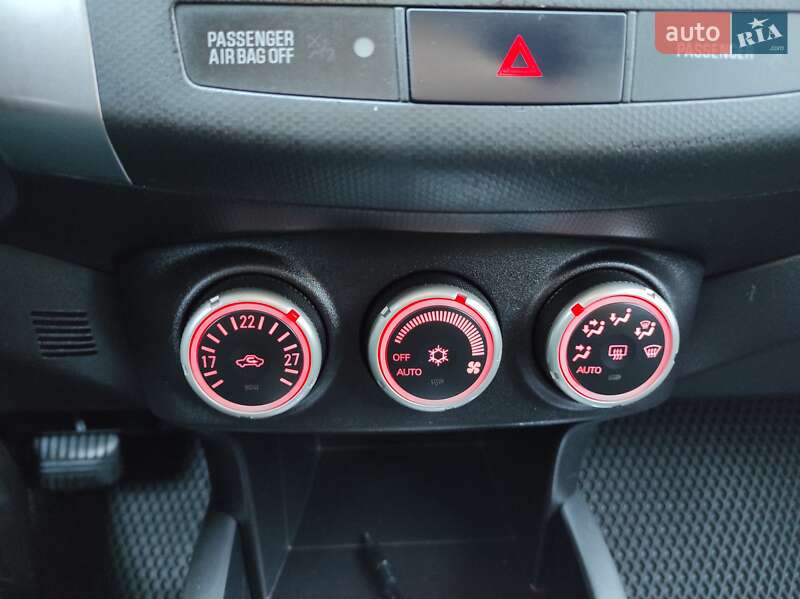 Внедорожник / Кроссовер Mitsubishi Outlander XL 2007 в Хмельницком