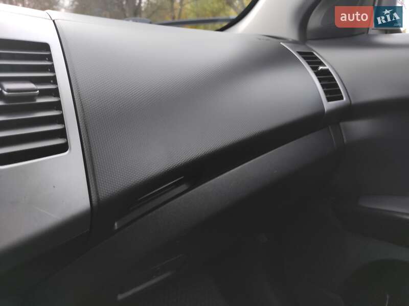 Внедорожник / Кроссовер Mitsubishi Outlander XL 2007 в Хмельницком