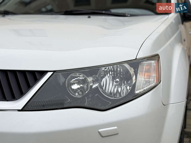 Внедорожник / Кроссовер Mitsubishi Outlander XL 2008 в Харькове
