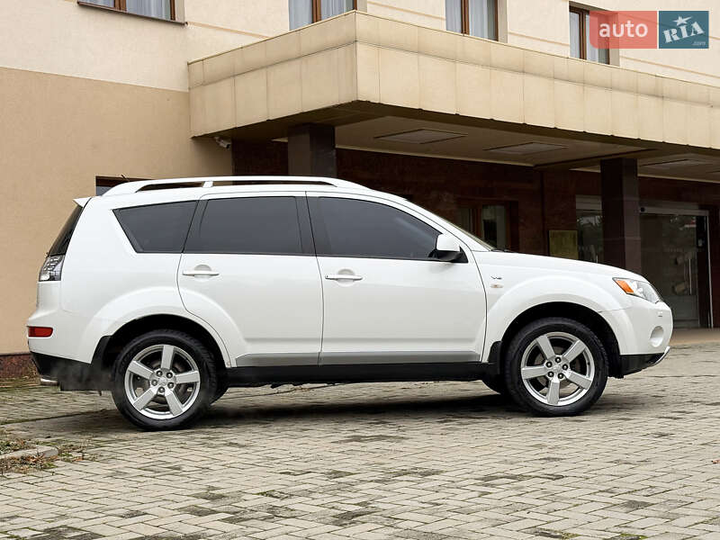 Внедорожник / Кроссовер Mitsubishi Outlander XL 2008 в Харькове