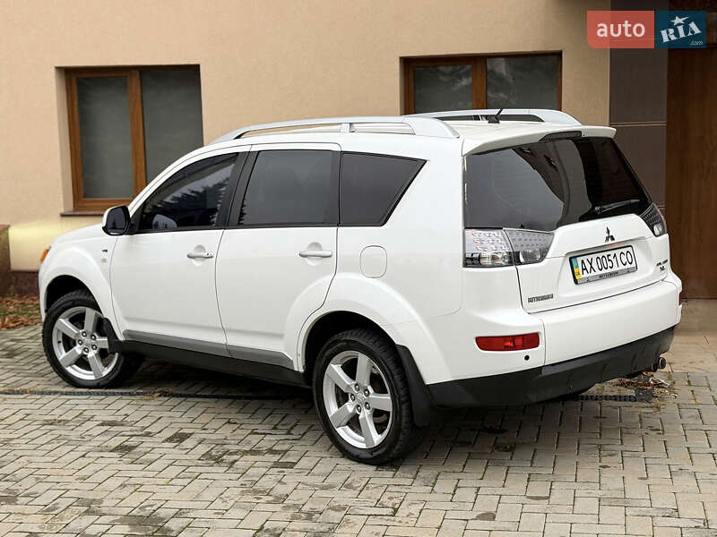 Внедорожник / Кроссовер Mitsubishi Outlander XL 2008 в Харькове