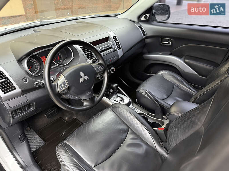 Внедорожник / Кроссовер Mitsubishi Outlander XL 2008 в Харькове