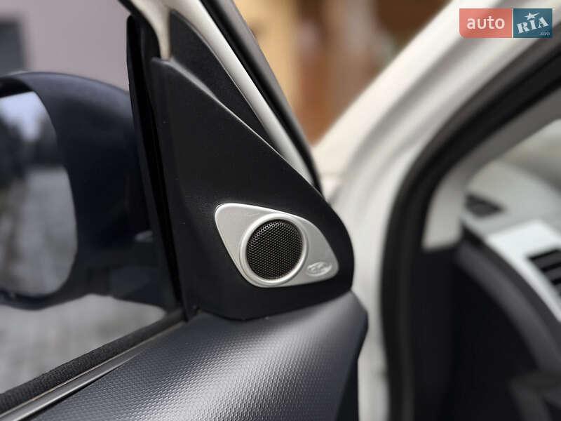 Внедорожник / Кроссовер Mitsubishi Outlander XL 2008 в Харькове