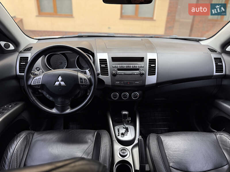 Внедорожник / Кроссовер Mitsubishi Outlander XL 2008 в Харькове