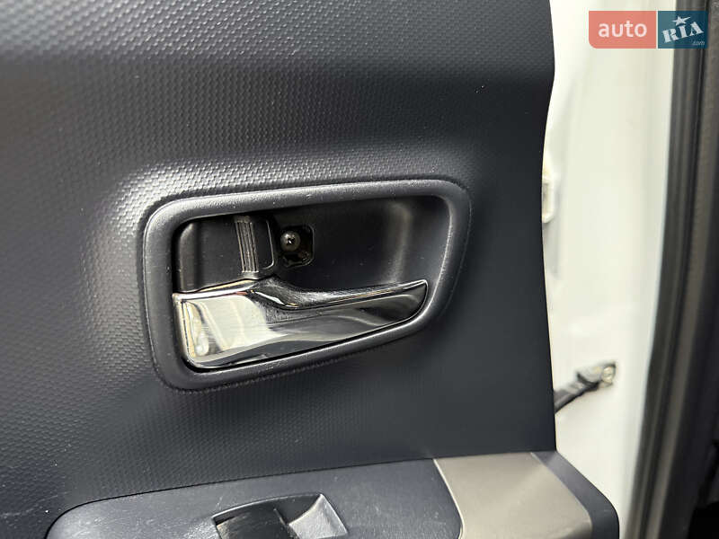 Внедорожник / Кроссовер Mitsubishi Outlander XL 2008 в Харькове