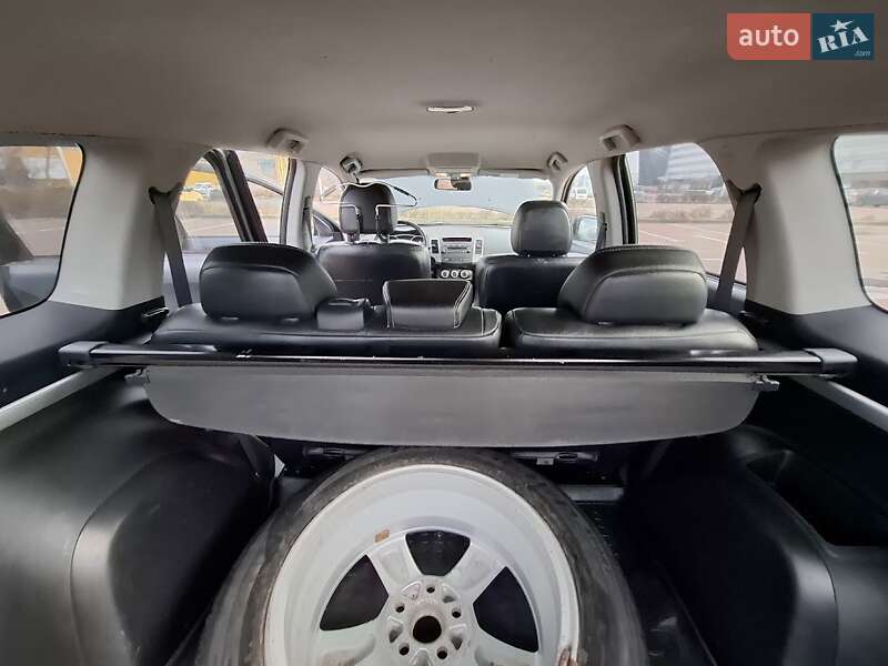 Внедорожник / Кроссовер Mitsubishi Outlander XL 2008 в Житомире
