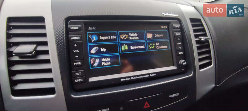 Внедорожник / Кроссовер Mitsubishi Outlander XL 2011 в Луцке