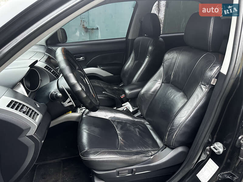 Внедорожник / Кроссовер Mitsubishi Outlander XL 2007 в Харькове фото 19 Внедорожник / Кроссовер Mitsubishi Outlander XL 2007 в Харькове