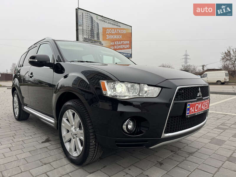 Позашляховик / Кросовер Mitsubishi Outlander XL 2011 в Івано-Франківську
