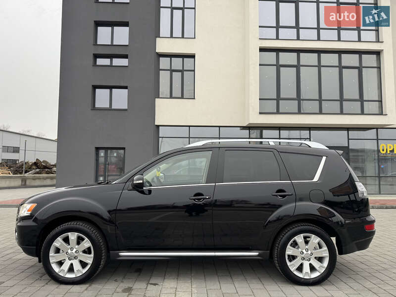 Позашляховик / Кросовер Mitsubishi Outlander XL 2011 в Івано-Франківську