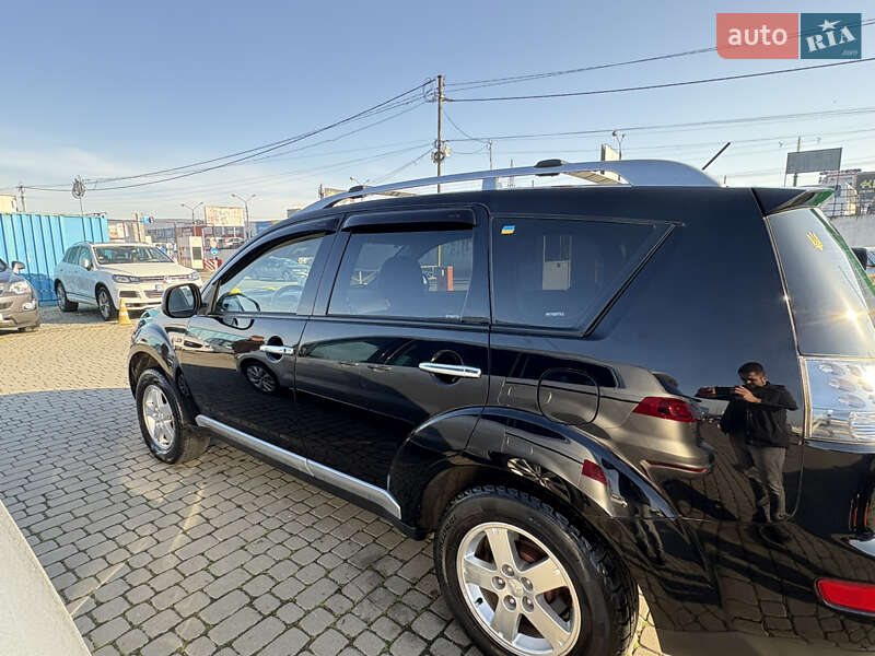 Внедорожник / Кроссовер Mitsubishi Outlander XL 2007 в Черновцах