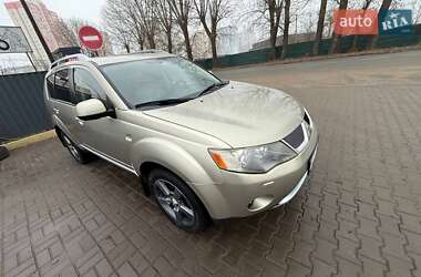 Внедорожник / Кроссовер Mitsubishi Outlander XL 2007 в Броварах