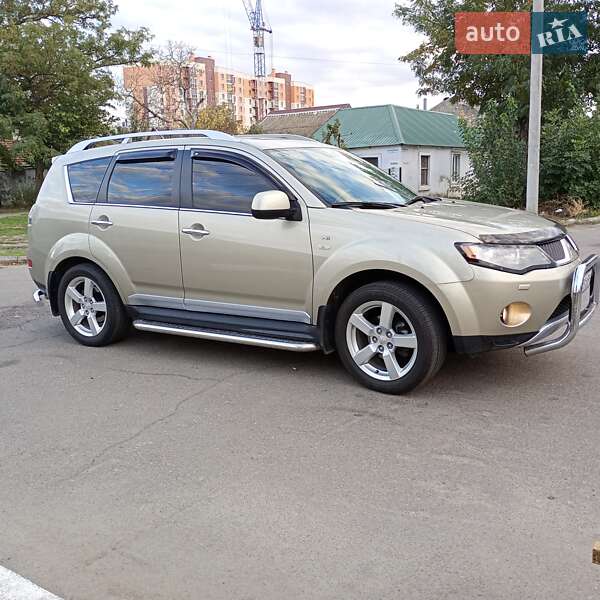 Mitsubishi Outlander XL 2009 Mitsubishi Outlander XL 2009