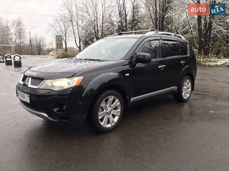 Позашляховик / Кросовер Mitsubishi Outlander XL 2008 в Луцьку