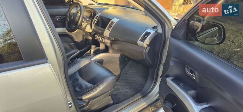 Внедорожник / Кроссовер Mitsubishi Outlander XL 2007 в Запорожье фото 10 Внедорожник / Кроссовер Mitsubishi Outlander XL 2007 в Запорожье