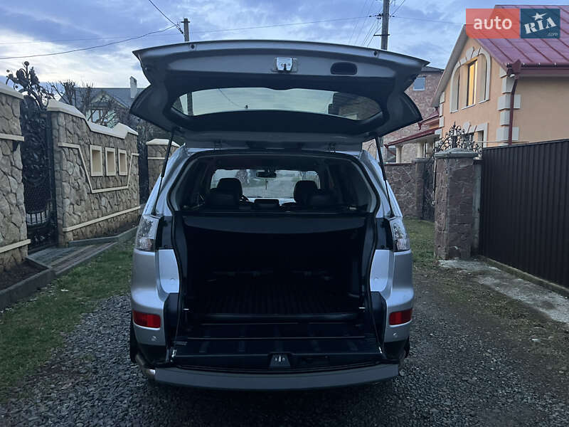 Внедорожник / Кроссовер Mitsubishi Outlander XL 2007 в Черновцах