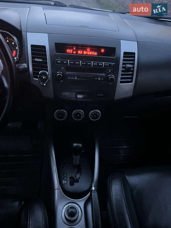 Внедорожник / Кроссовер Mitsubishi Outlander XL 2007 в Черновцах