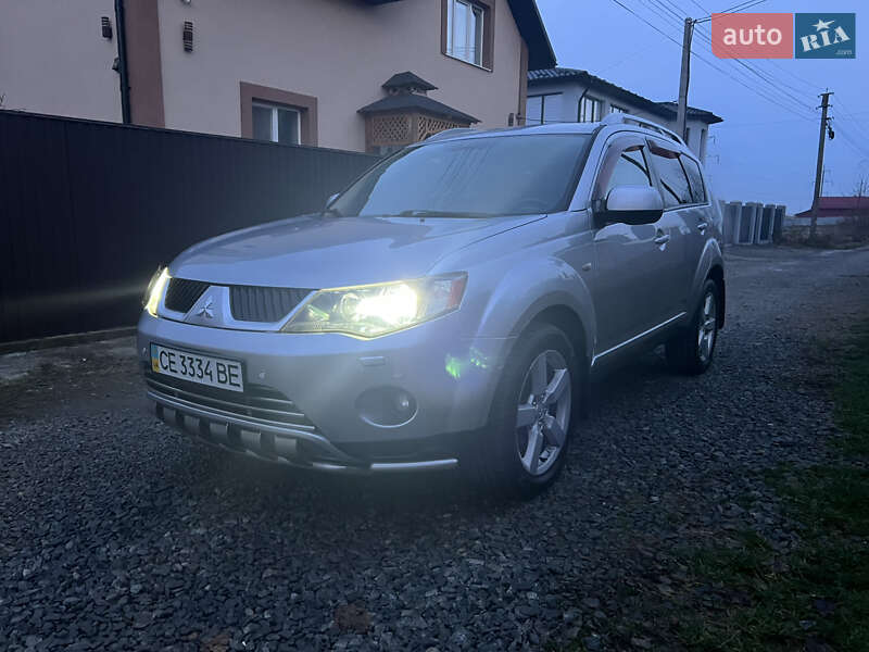 Внедорожник / Кроссовер Mitsubishi Outlander XL 2007 в Черновцах